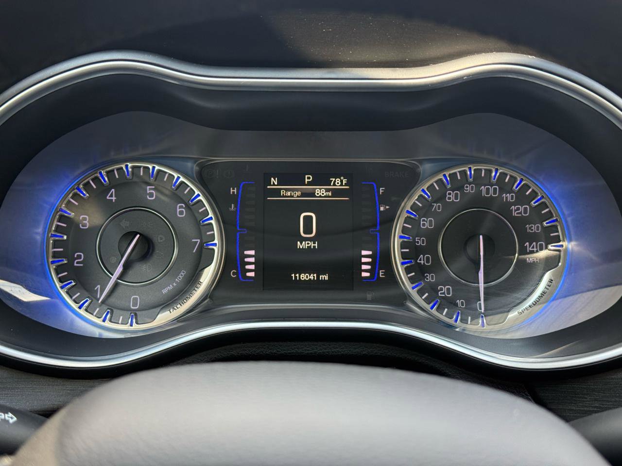 Used 2015 Chrysler 200 Limited w/ Convenience Group image 35