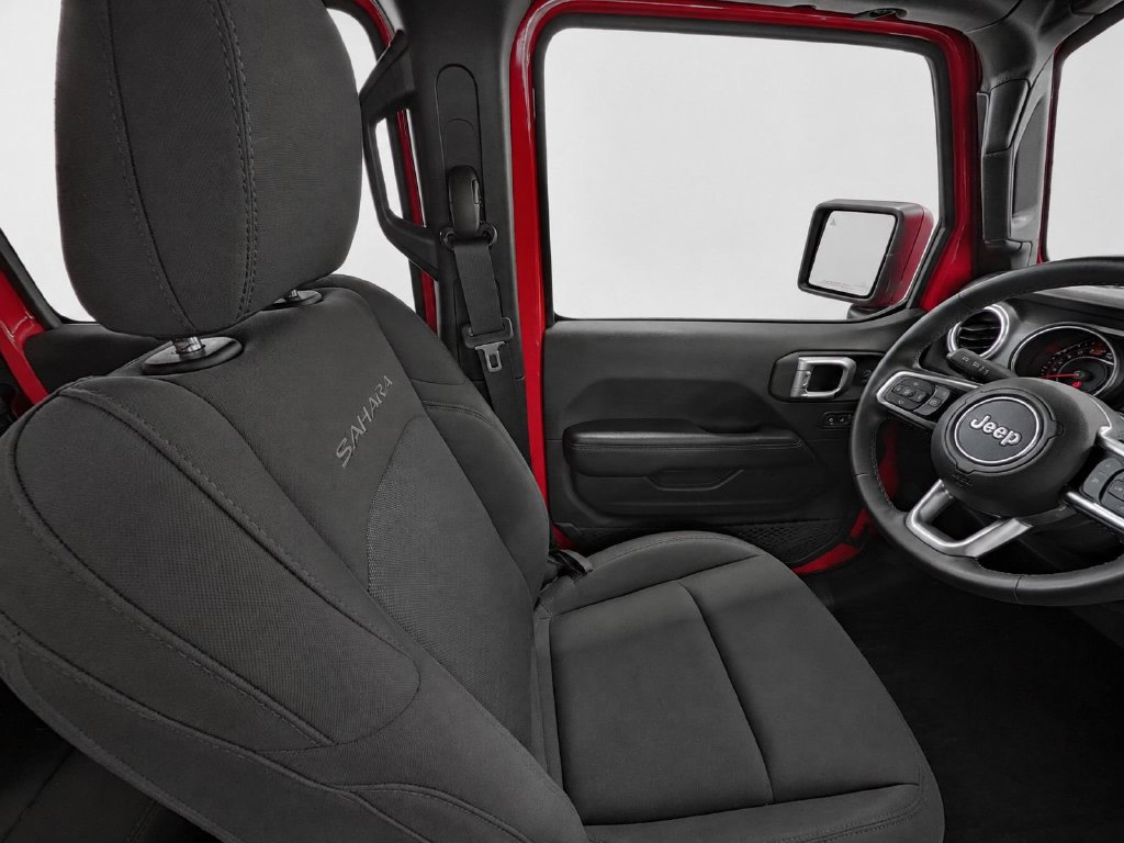 Used 2018 Jeep Wrangler Unlimited Sahara AWD/4WD image 18