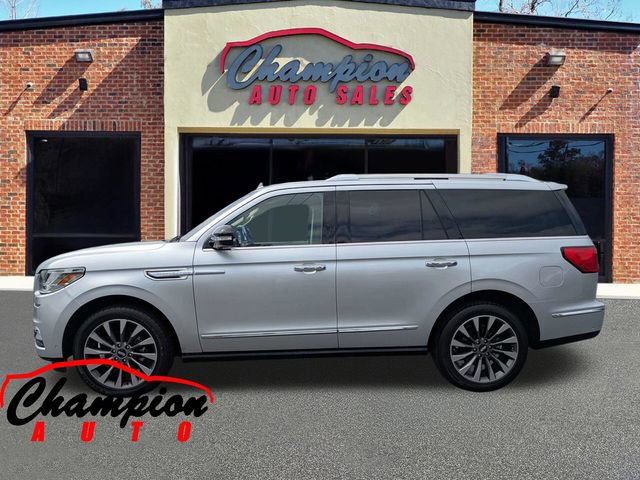 Used 2019 Lincoln Navigator Select w/ Technology Package RWD image 10