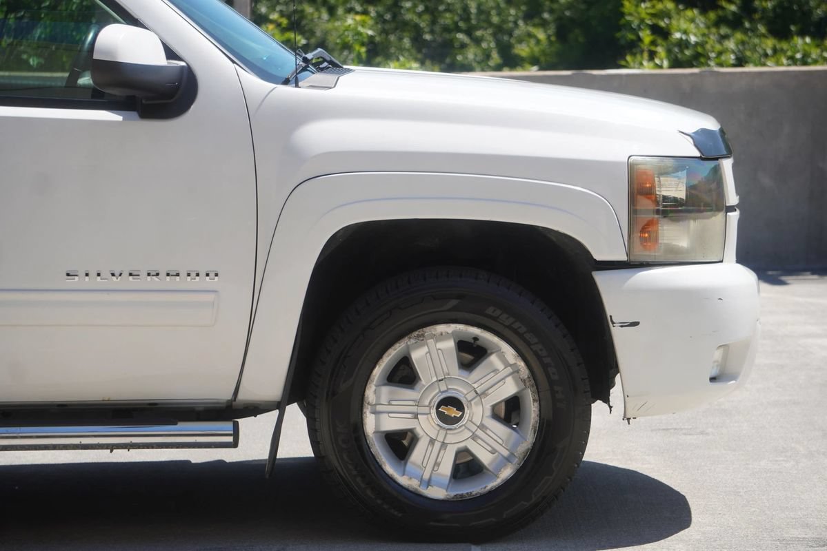 Used 2013 Chevrolet Silverado 1500 LT w/ All-Star Edition AWD/4WD image 26