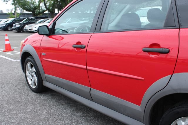 Used 2006 Pontiac Vibe w/ Preferred Package FWD image 41