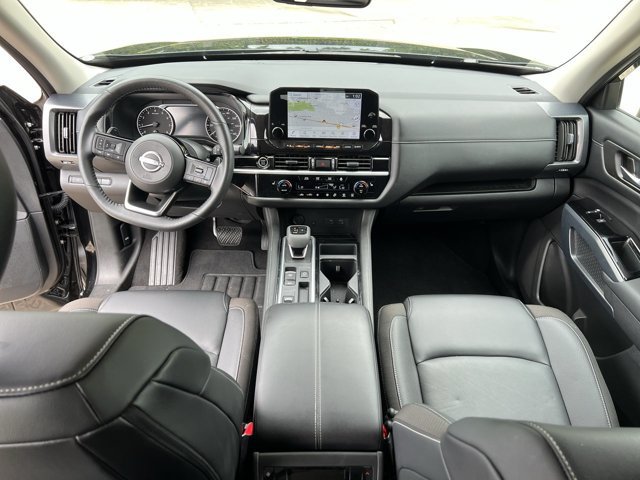 Used 2024 Nissan Pathfinder SL FWD image 21