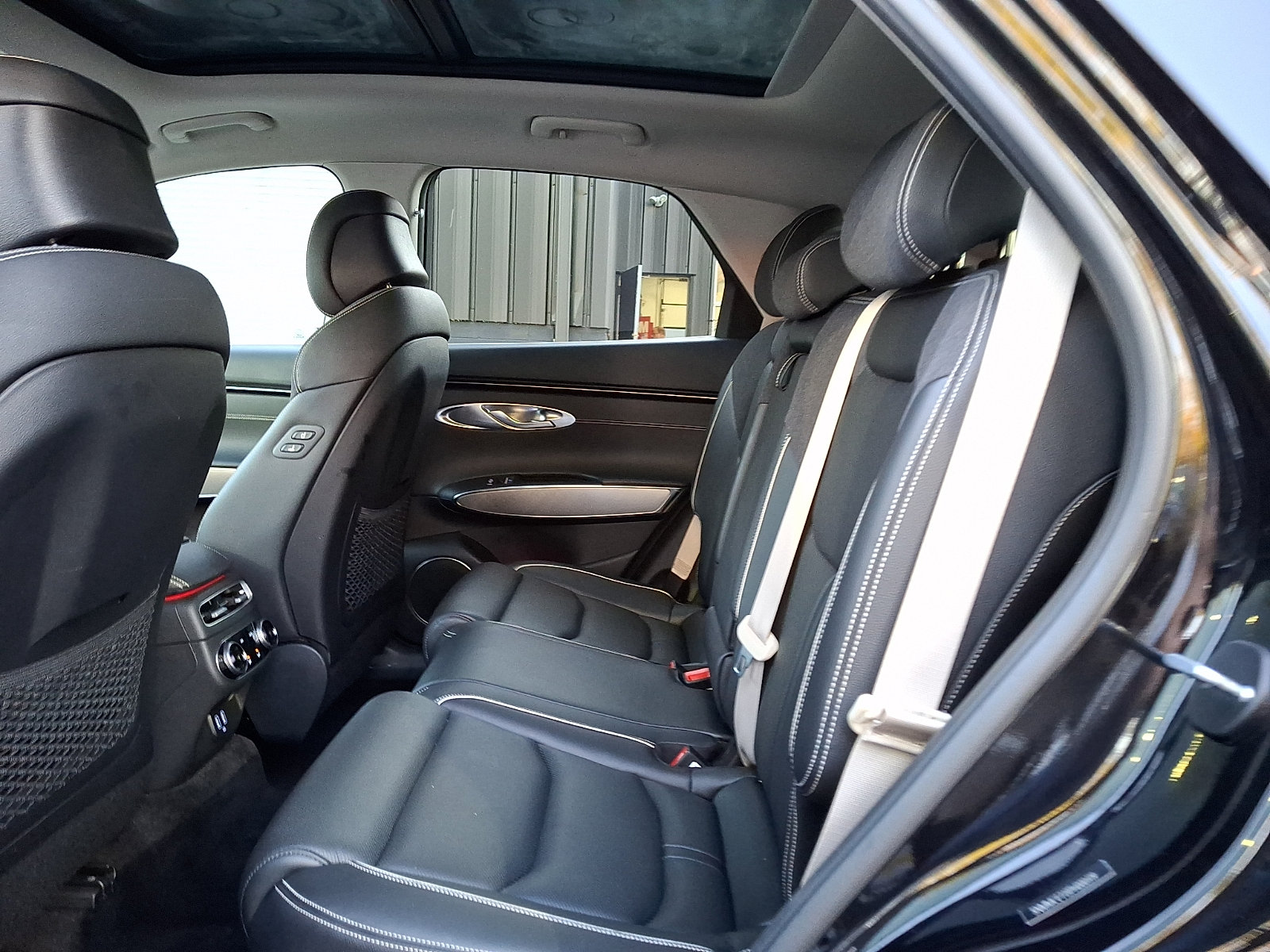Certified 2023 Genesis Electrified GV70 AWD/4WD image 10