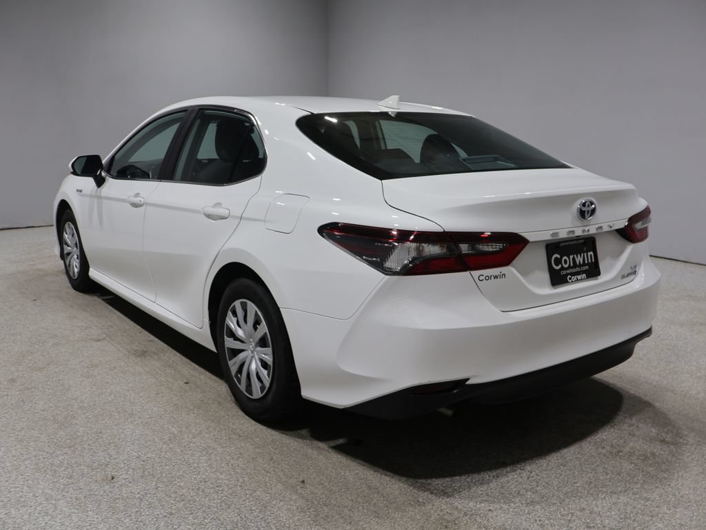 Used 2021 Toyota Camry LE FWD image 5