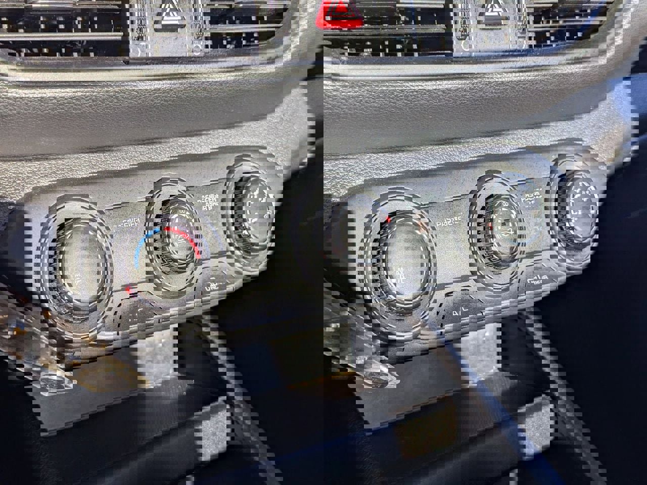 Used 2024 Kia Forte LXS image 26