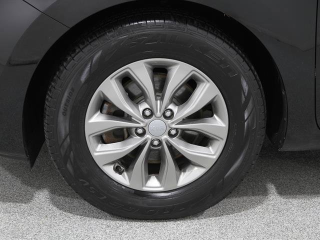 Used 2021 Kia Sedona LX image 20