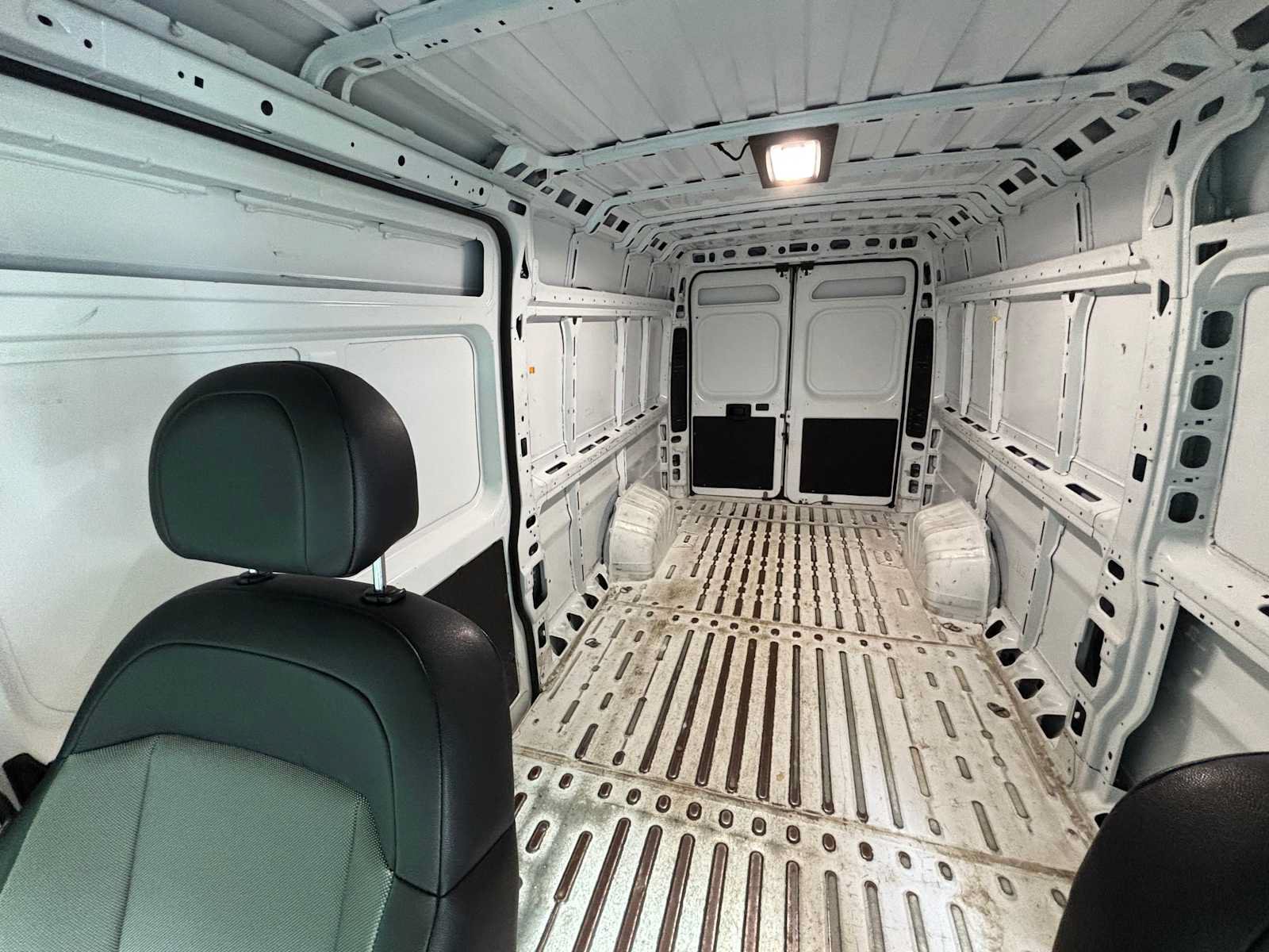 Used 2025 RAM ProMaster 3500 w/ Convenience Group FWD image 3