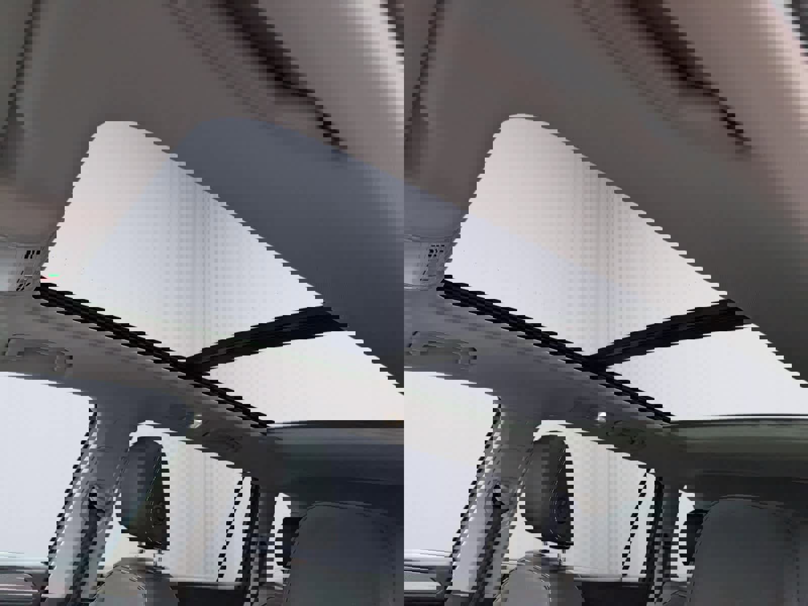 Used 2023 Volkswagen Tiguan SE image 19