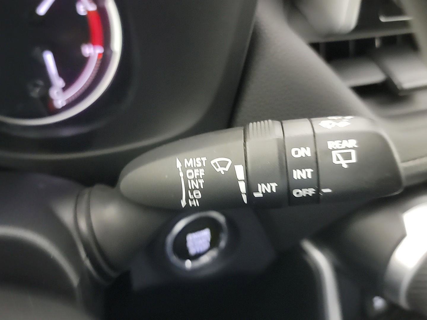 Used 2024 Toyota RAV4 XLE image 27