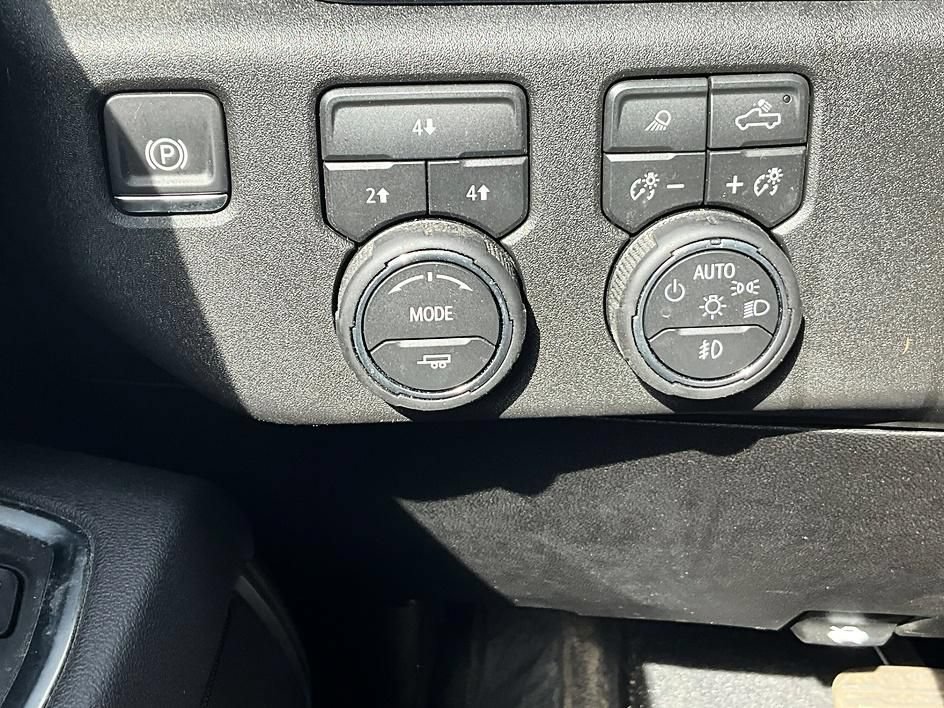 Used 2026 Chevrolet Silverado 3500 LT w/ All Star Edition AWD/4WD image 16