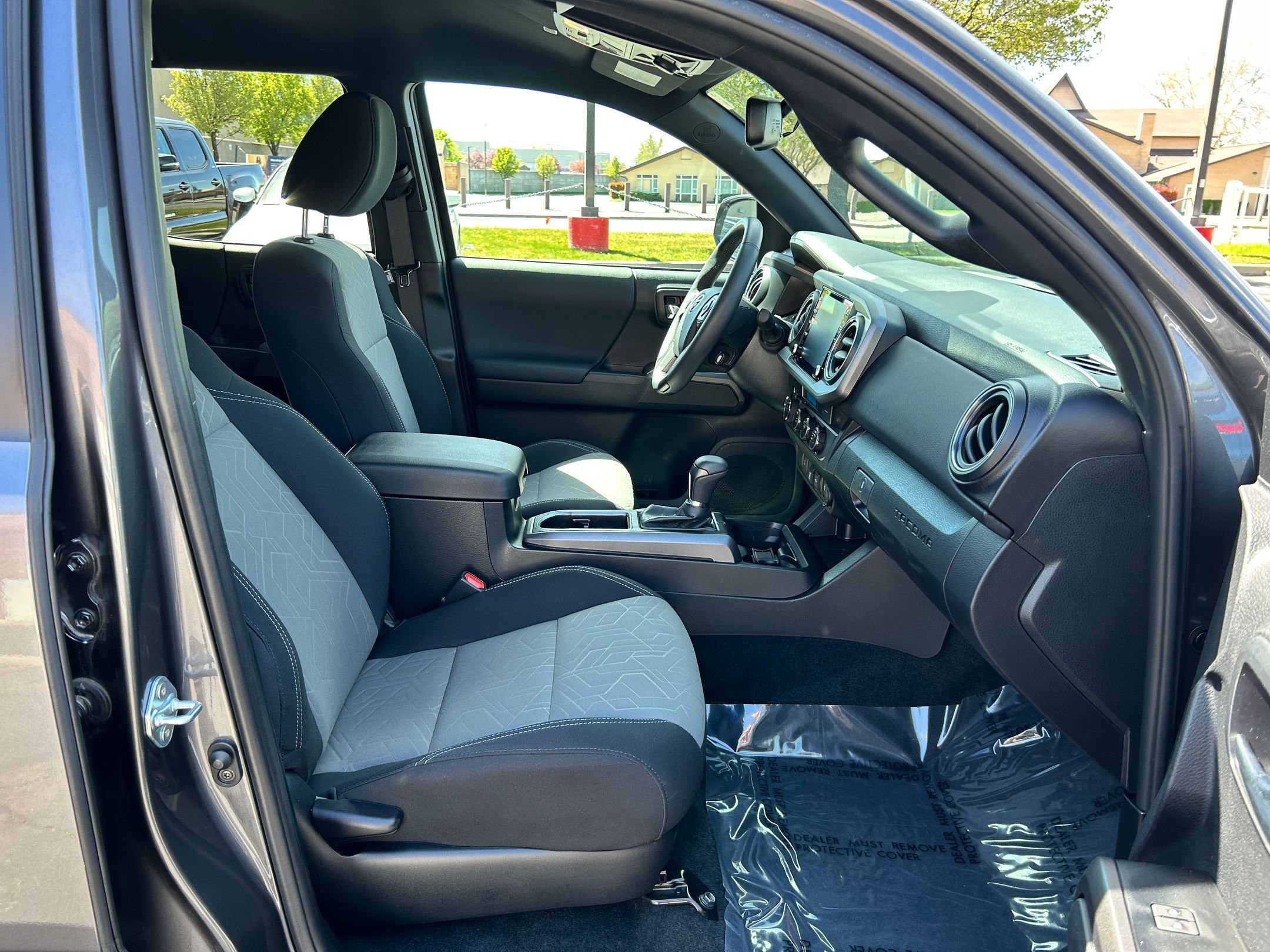 Used 2023 Toyota Tacoma TRD Off-Road image 27