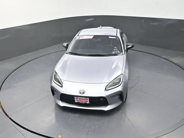 New 2025 Toyota GR86 Premium RWD image 16