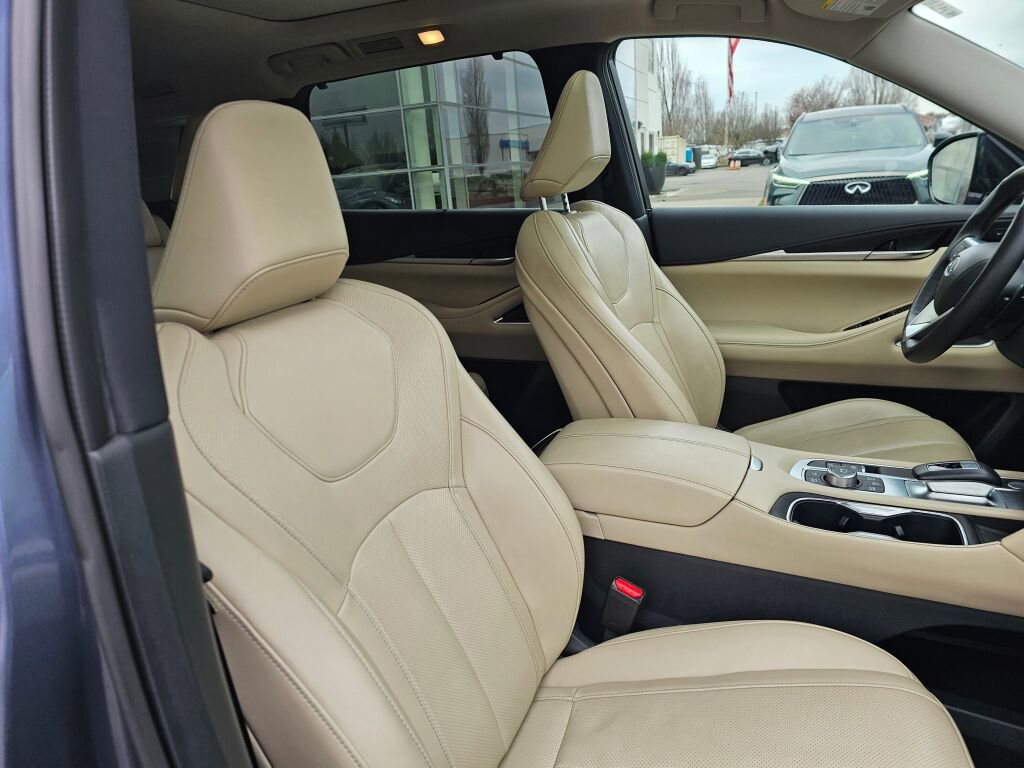 Used 2023 INFINITI QX60 Sensory w/ Vision Package image 12