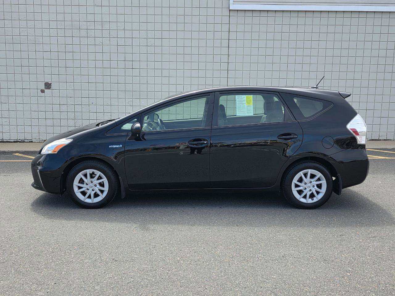 Used 2014 Toyota Prius V Three FWD image 4