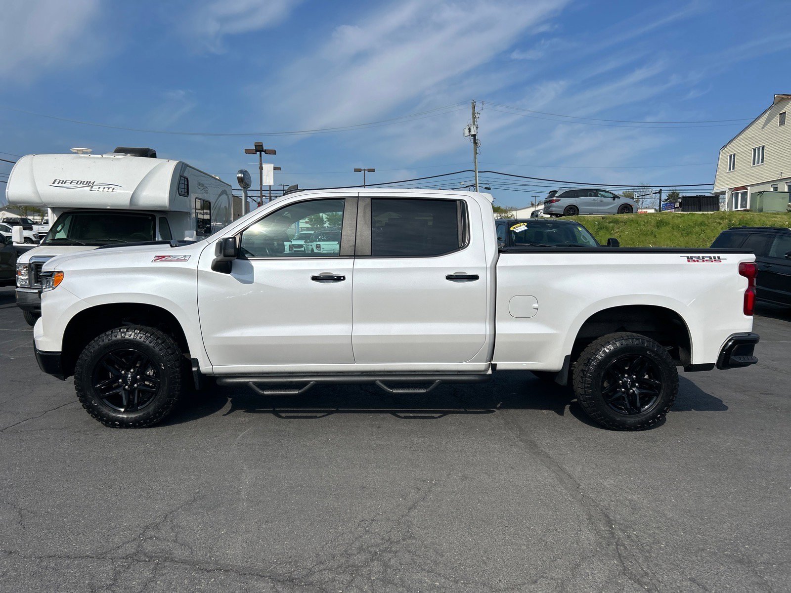 Used 2023 Chevrolet Silverado 1500 LT Trail Boss w/ Protection Package AWD/4WD image 4