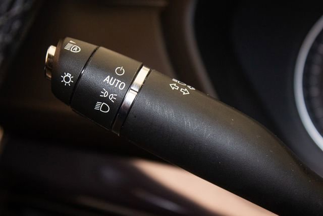 Used 2023 Cadillac XT4 Luxury w/ Cold Weather Package image 26