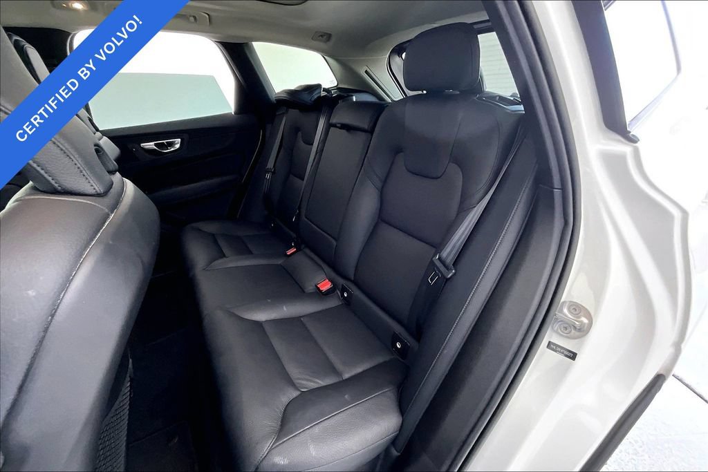 Used 2023 Volvo XC60 B5 Plus AWD/4WD image 30
