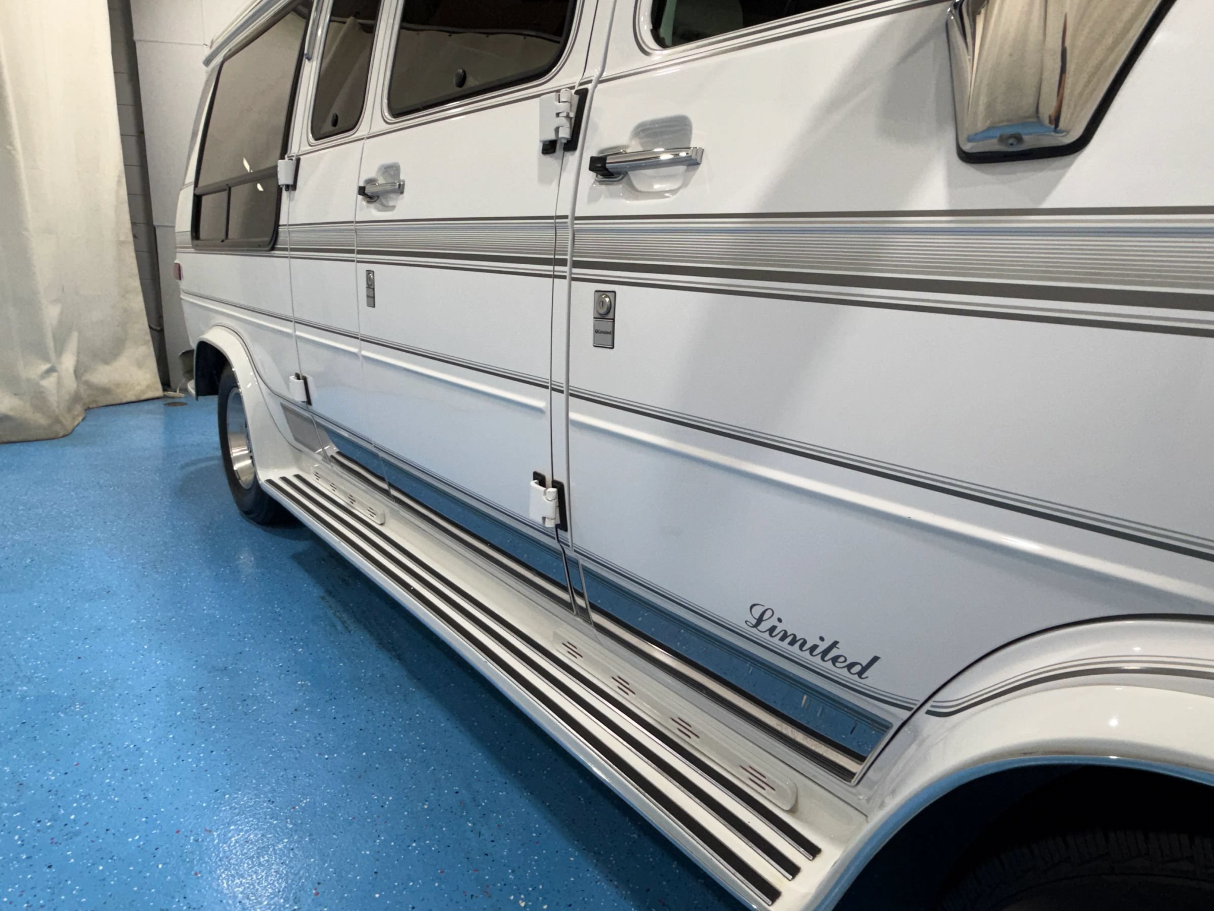 Used 1995 GMC G2500 Vandura RWD image 31