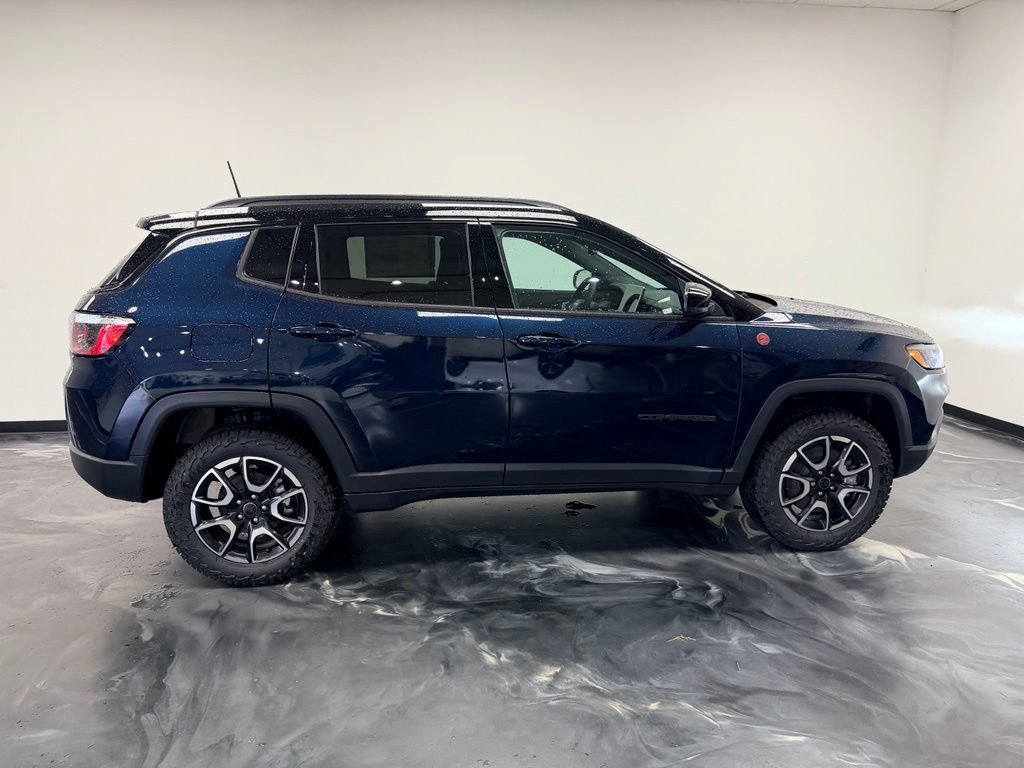 New 2026 Jeep Compass Trailhawk AWD/4WD image 23