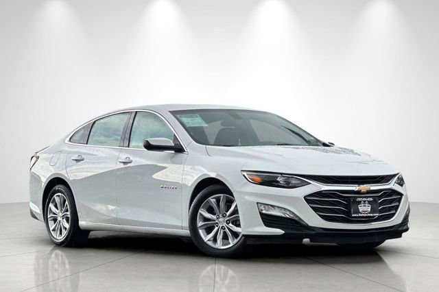 Used 2022 Chevrolet Malibu LT image 2