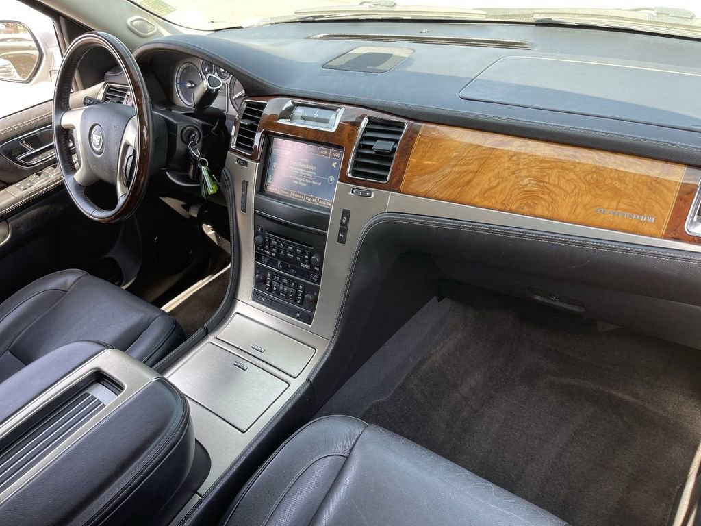 Used 2012 Cadillac Escalade ESV Platinum AWD/4WD image 14