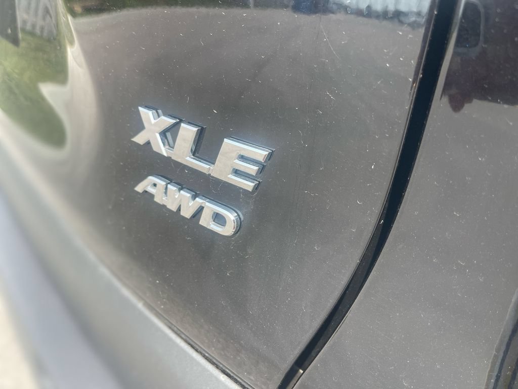 Used 2025 Toyota RAV4 XLE AWD/4WD image 5