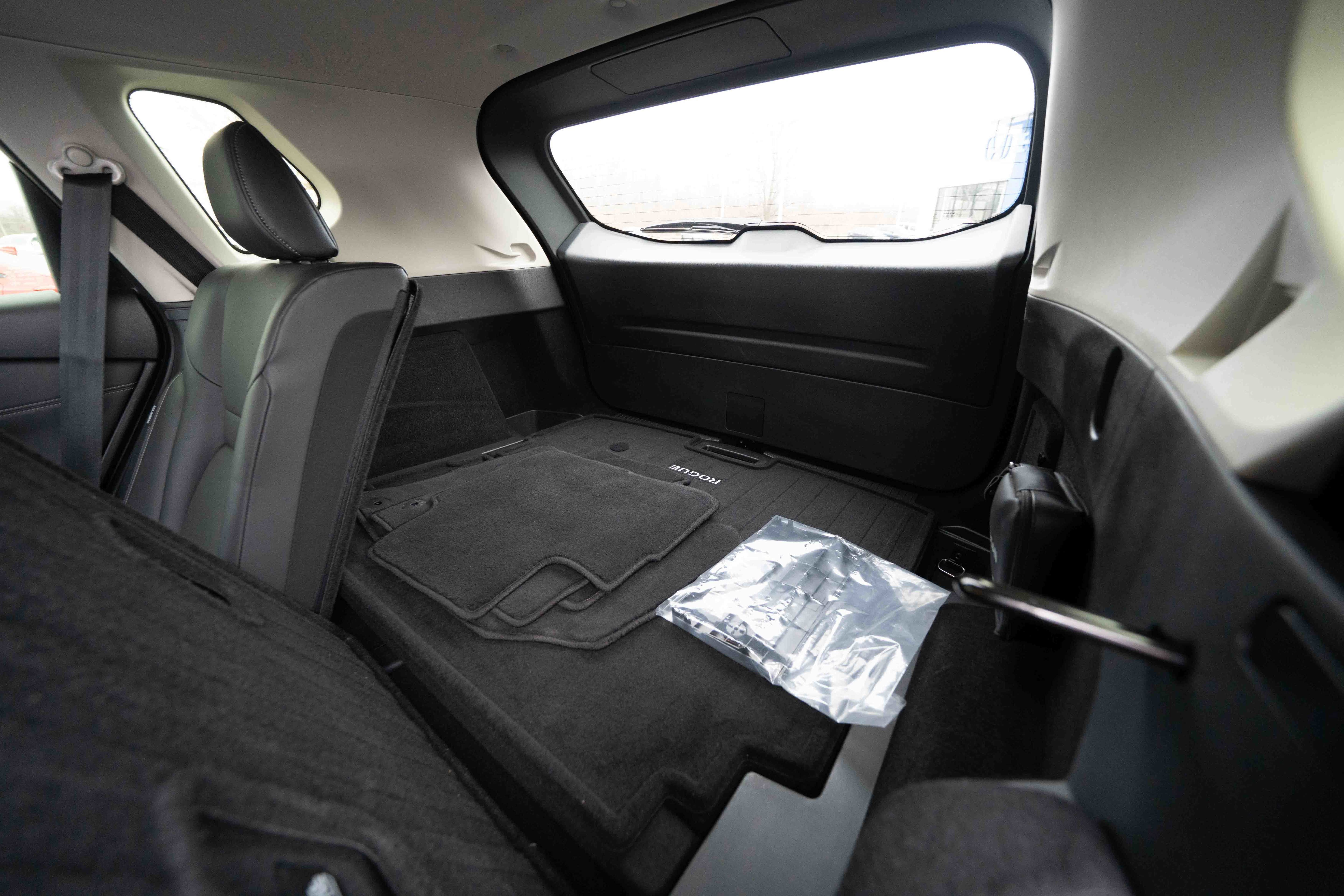 Used 2024 Nissan Rogue SL image 24