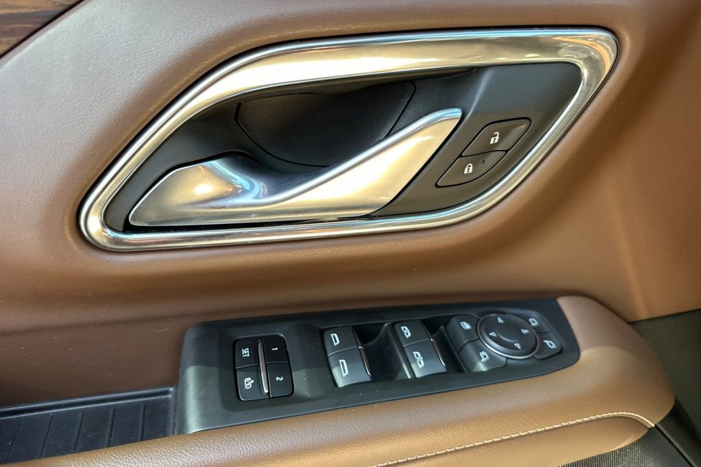 Used 2023 Chevrolet Tahoe High Country image 11