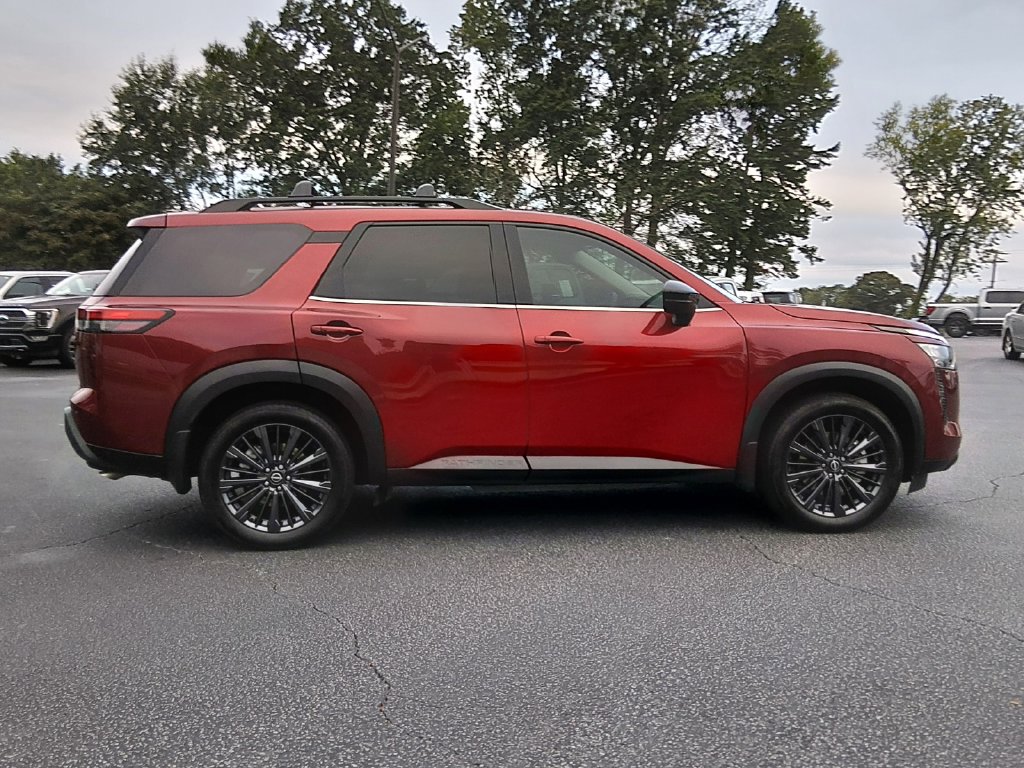 Used 2026 Nissan Pathfinder SL w/ SL Premium Package FWD image 3