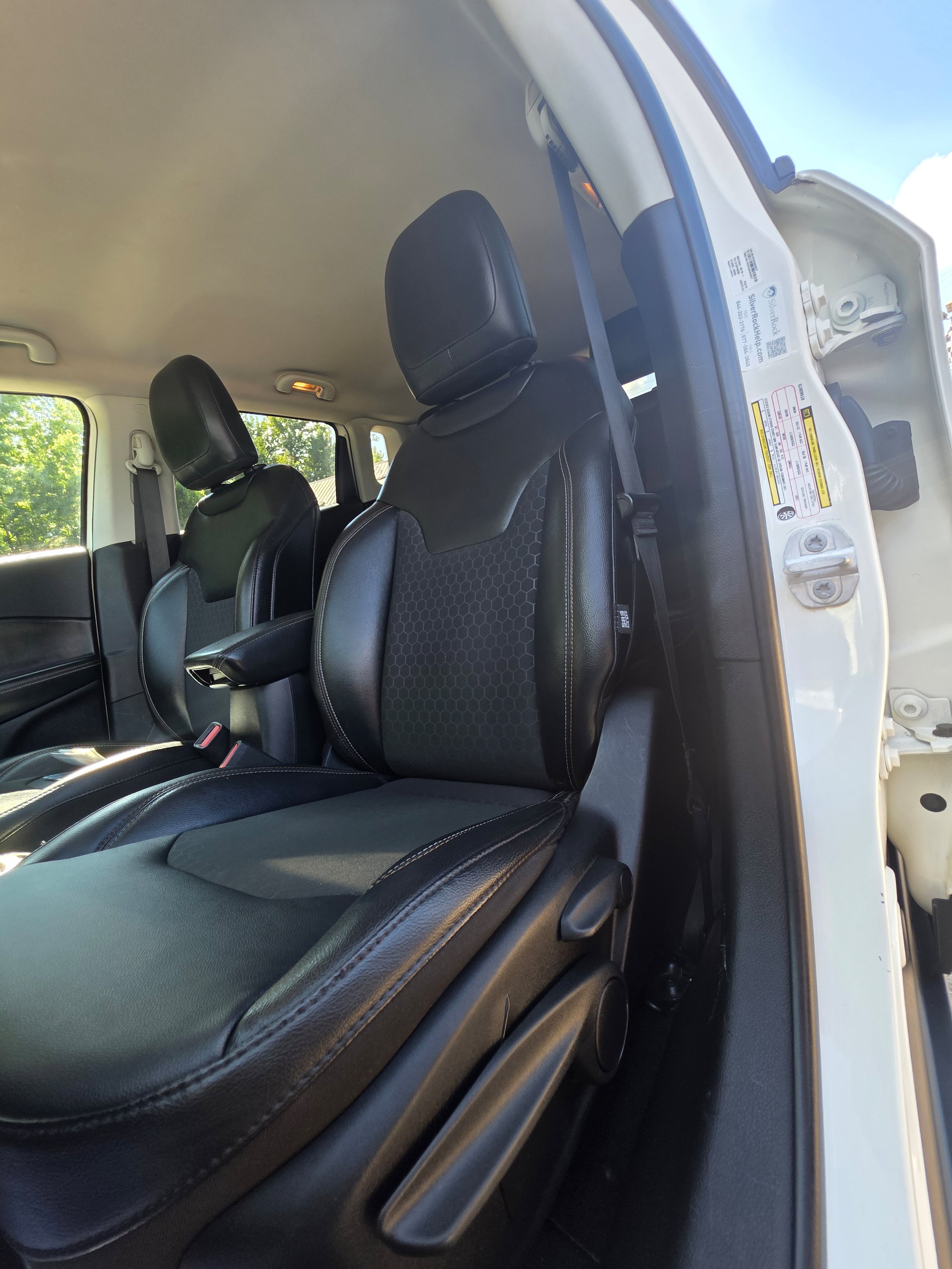 Used 2019 Jeep Compass Latitude FWD image 21
