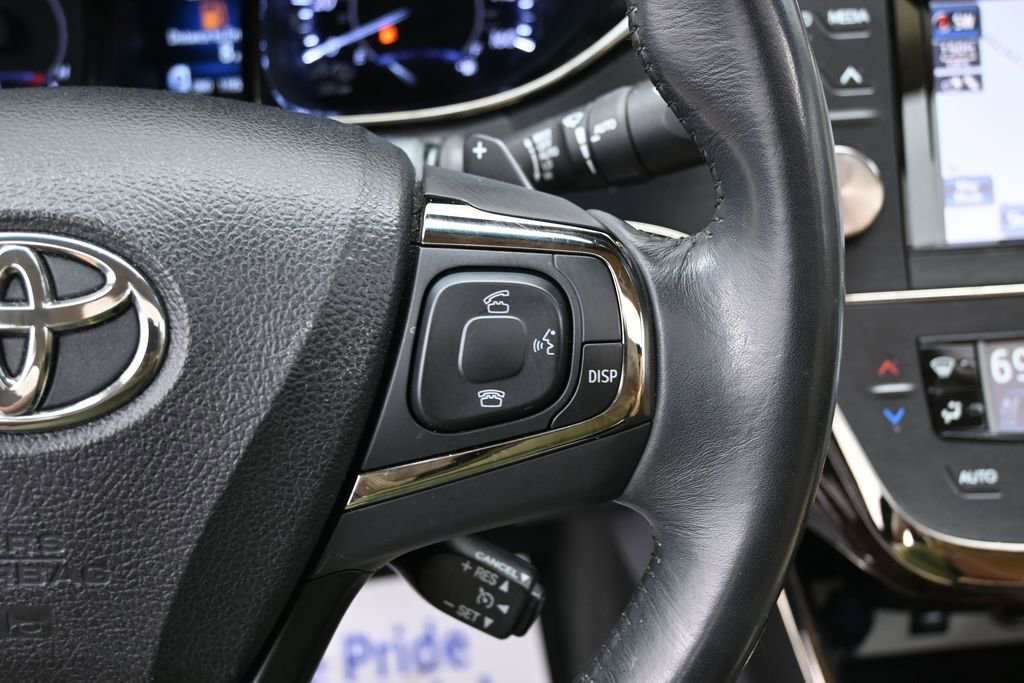Used 2014 Toyota Avalon Limited image 17