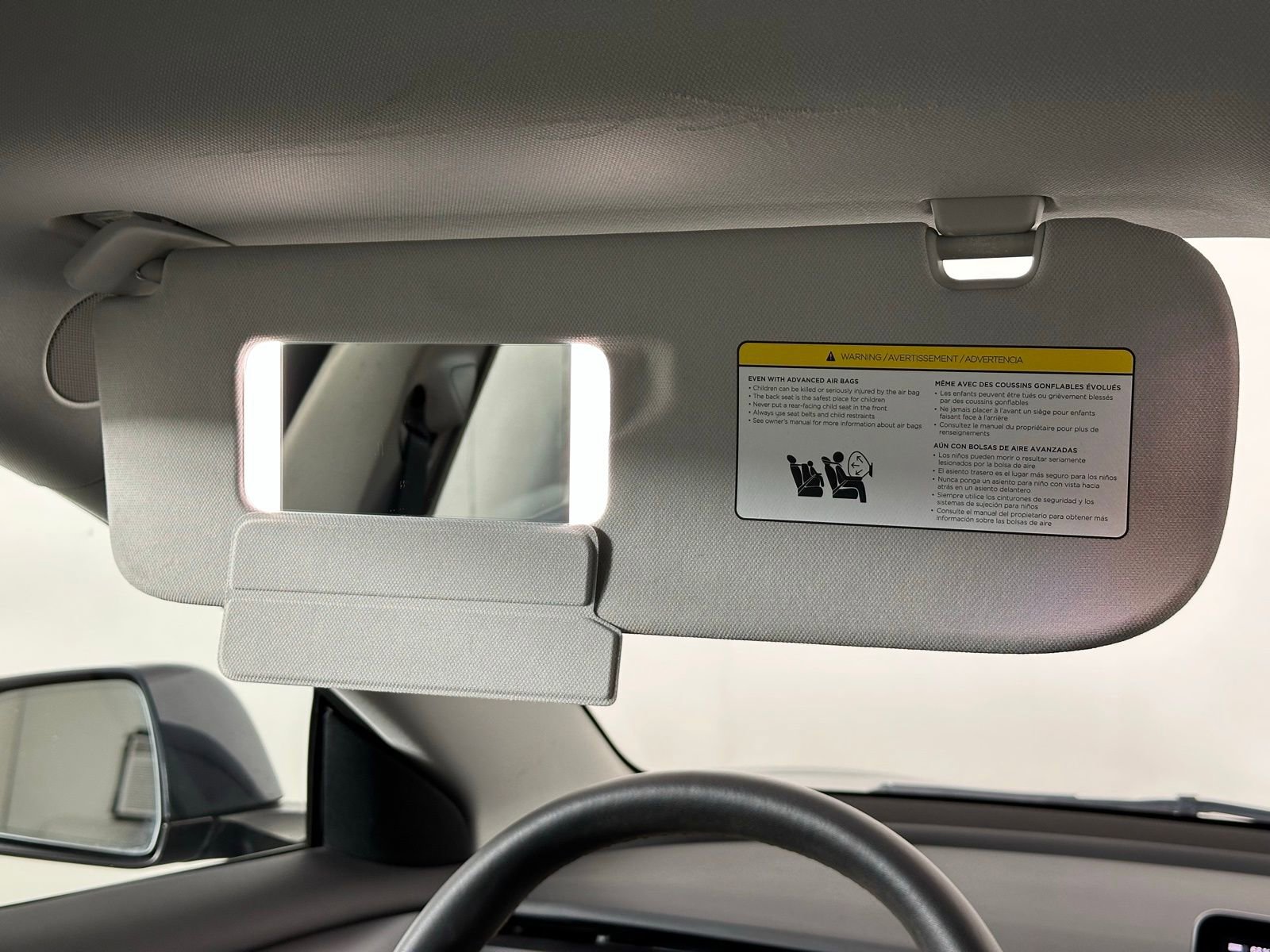 Used 2023 Tesla Model 3 Standard Range image 12