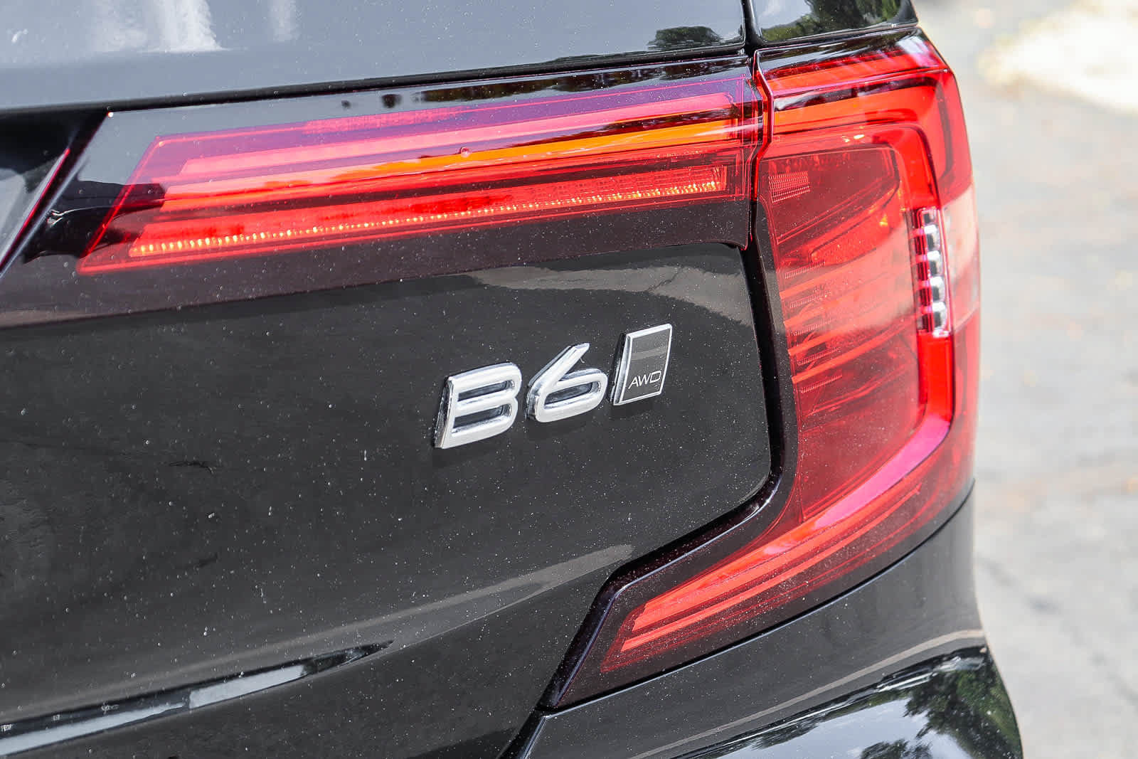 Used 2023 Volvo S90 B6 Plus AWD/4WD image 12