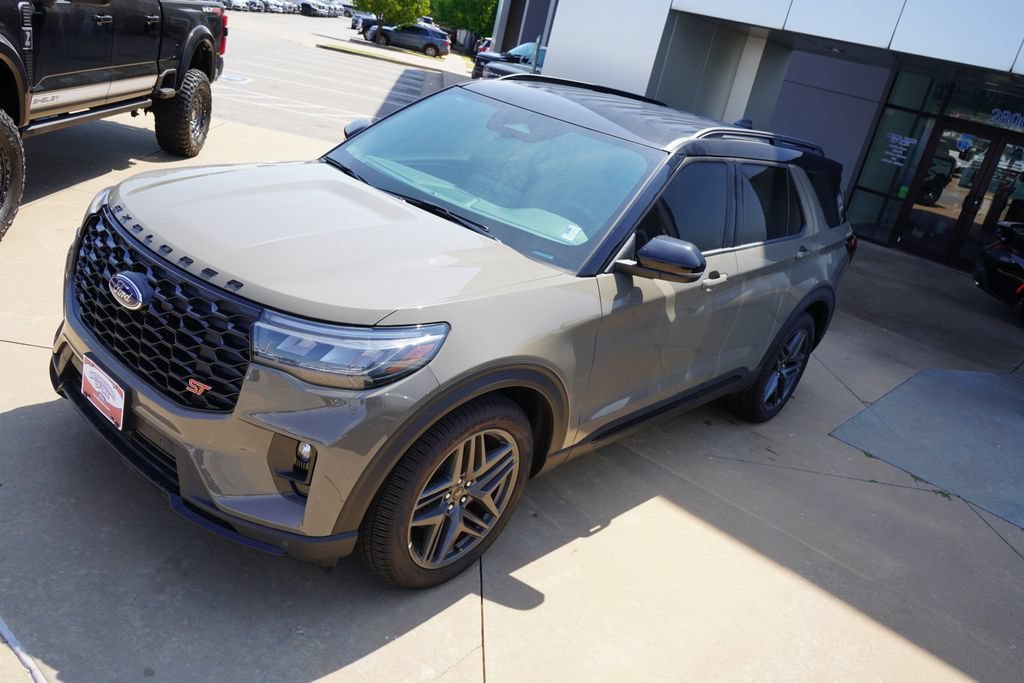 New 2026 Ford Explorer ST AWD/4WD image 10
