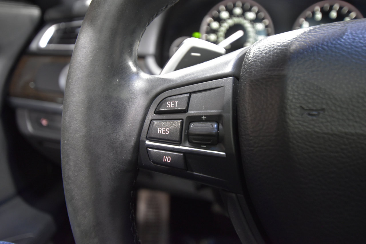 Used 2013 BMW 750i xDrive image 19