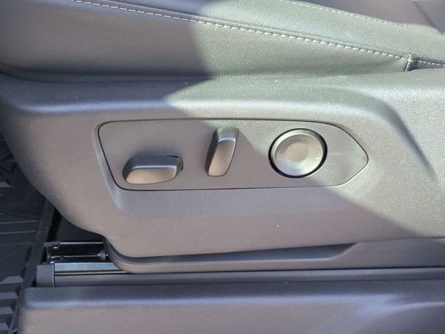 New 2026 Chevrolet Silverado 1500 LTZ w/ LTZ Premium Package AWD/4WD image 13