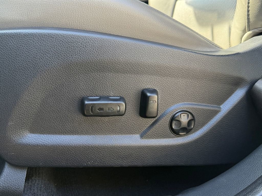 Used 2018 Hyundai Santa Fe Sport w/ 2.4L Tech Package 04 image 12