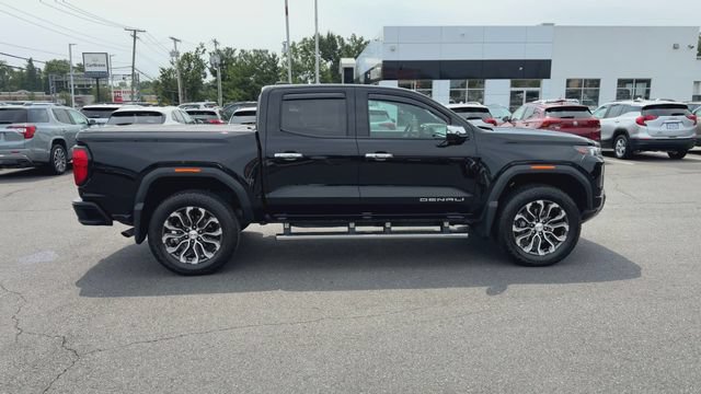 Used 2025 GMC Canyon Denali AWD/4WD image 9