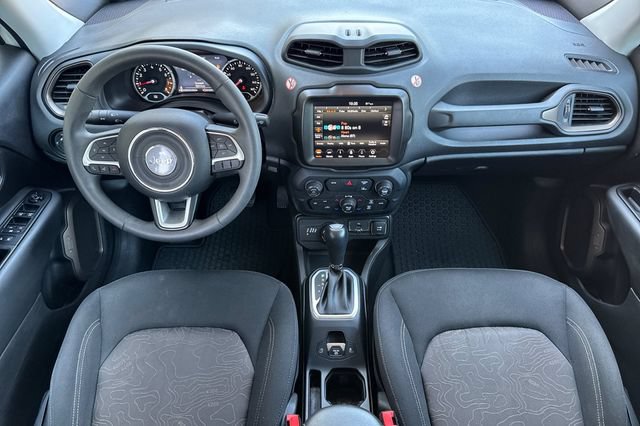 Used 2023 Jeep Renegade Latitude AWD/4WD image 15