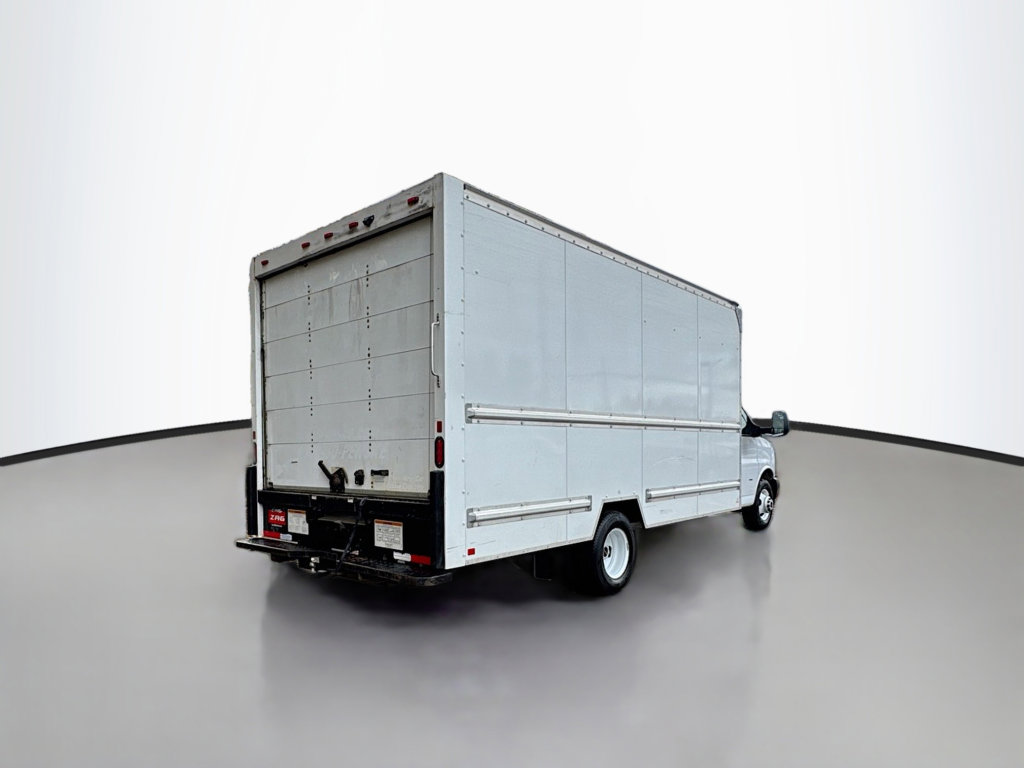 Used 2019 GMC Savana 3500 Extended w/ Driver Convenience Package image 5