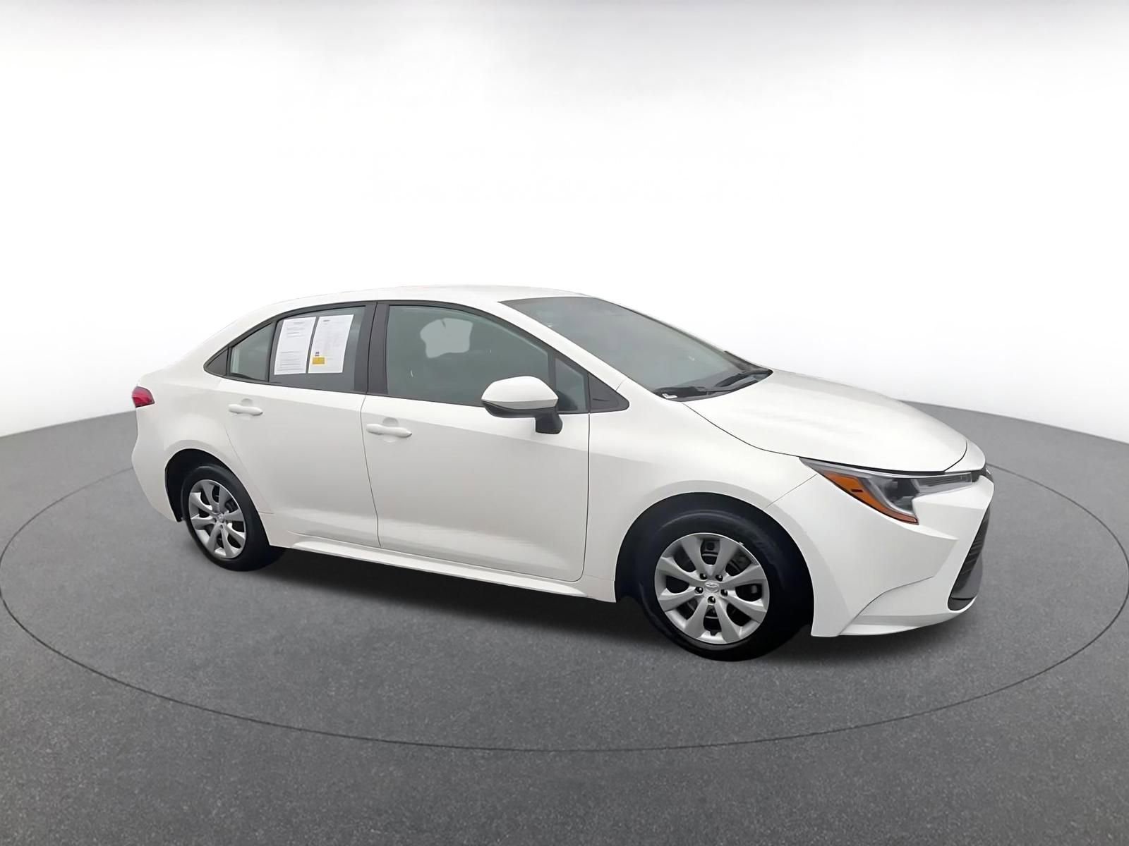 Used 2025 Toyota Corolla LE video 2