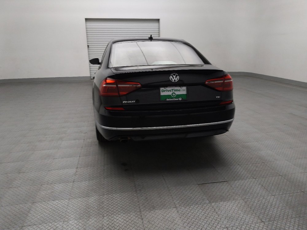 Used 2018 Volkswagen Passat 2.0T R-Line FWD image 6