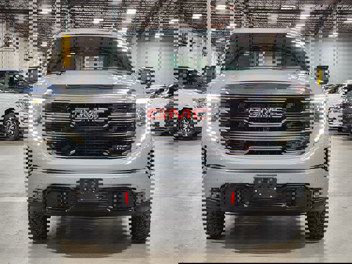Used 2024 GMC Sierra 1500 AT4 w/ Technology Package image 2