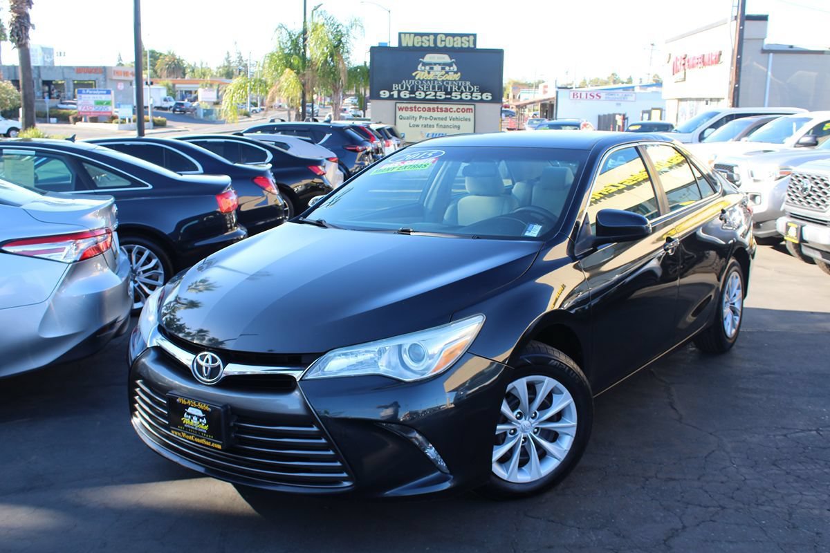 Used 2015 Toyota Camry LE FWD image 35