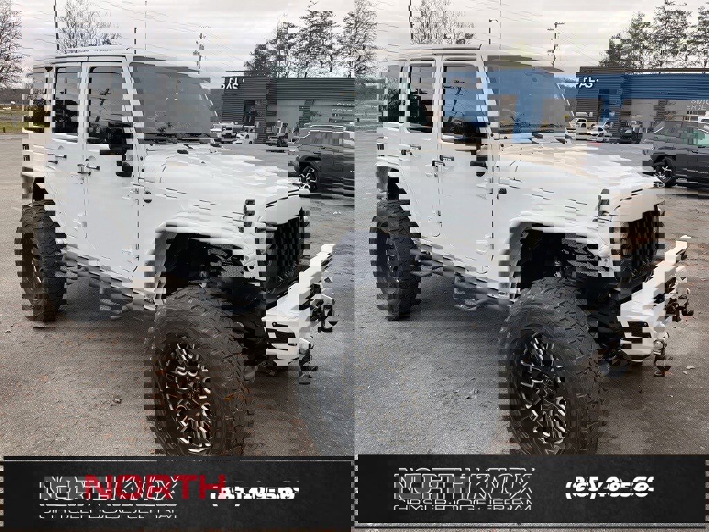 Used 2015 Jeep Wrangler Unlimited Sahara image 9