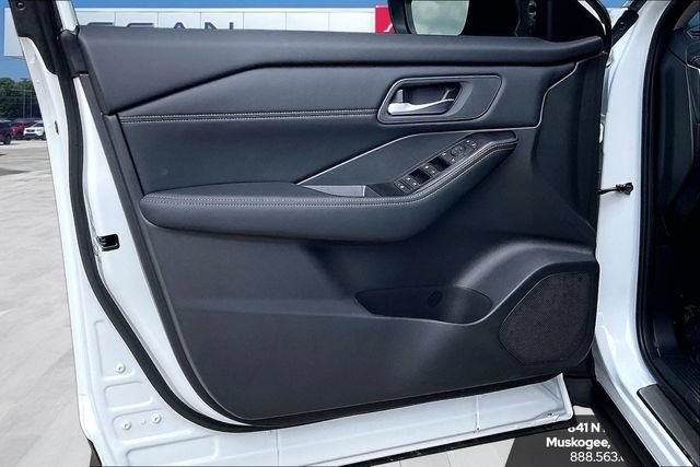 New 2026 Nissan Rogue Dark Armor AWD/4WD image 8