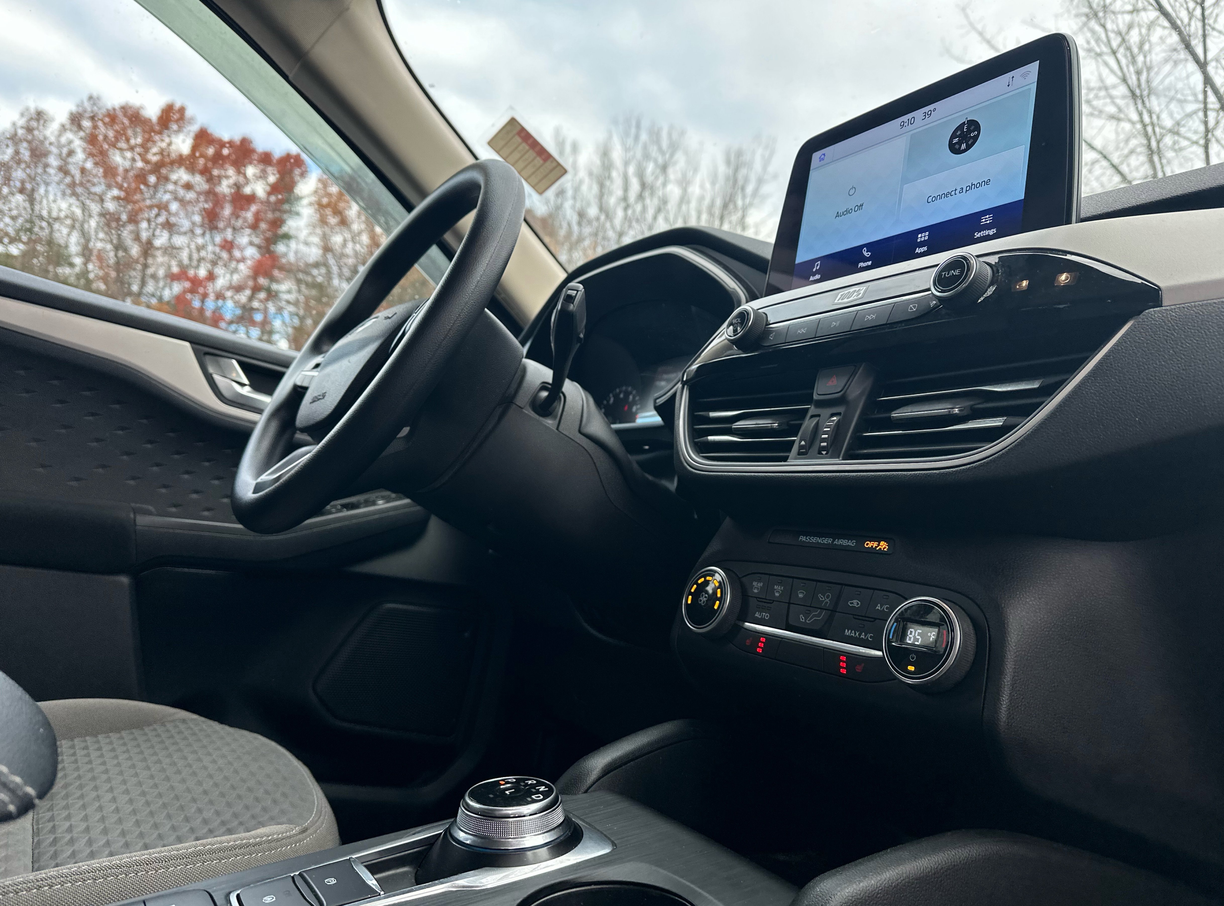 Used 2020 Ford Escape SE image 35