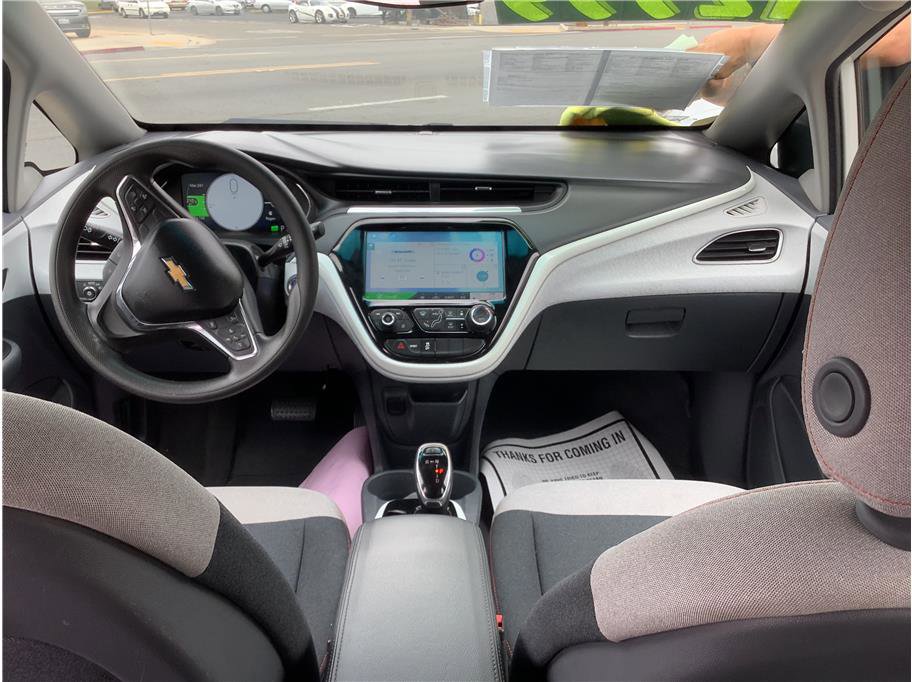 Used 2020 Chevrolet Bolt LT FWD image 10