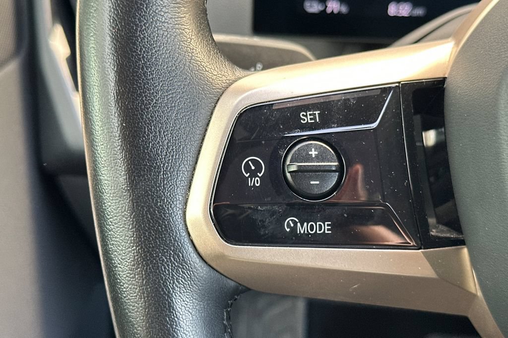 Used 2023 BMW iX xDrive50 AWD/4WD image 27