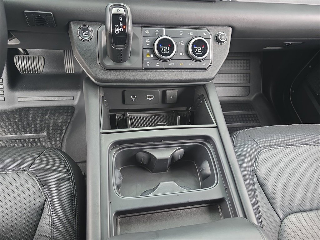 Used 2023 Land Rover Defender 110 X-Dynamic SE image 26